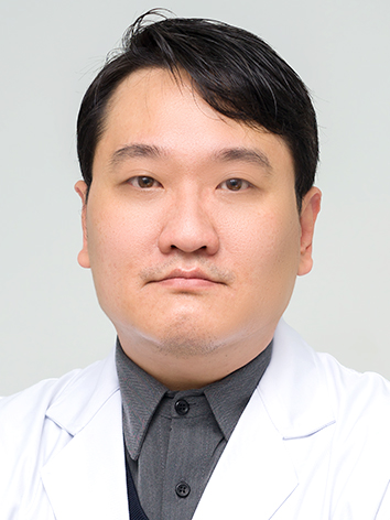張維元 主治醫師