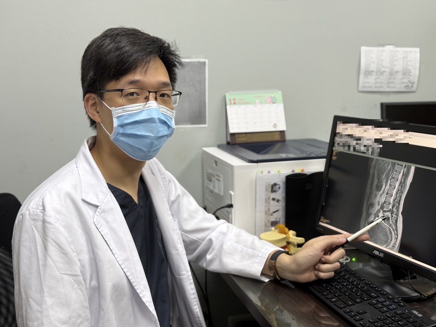 5旬居服員長期搬抬導致椎間盤突出，內視鏡手術助她速返崗位！