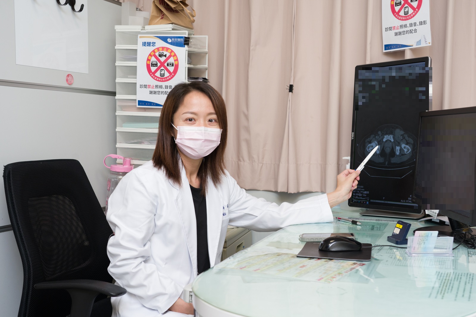 55歲移工腹痛腿腫 婦產科醫師警覺揪癌！7公分腫塊非婦科病灶 B細胞淋巴瘤及時確診