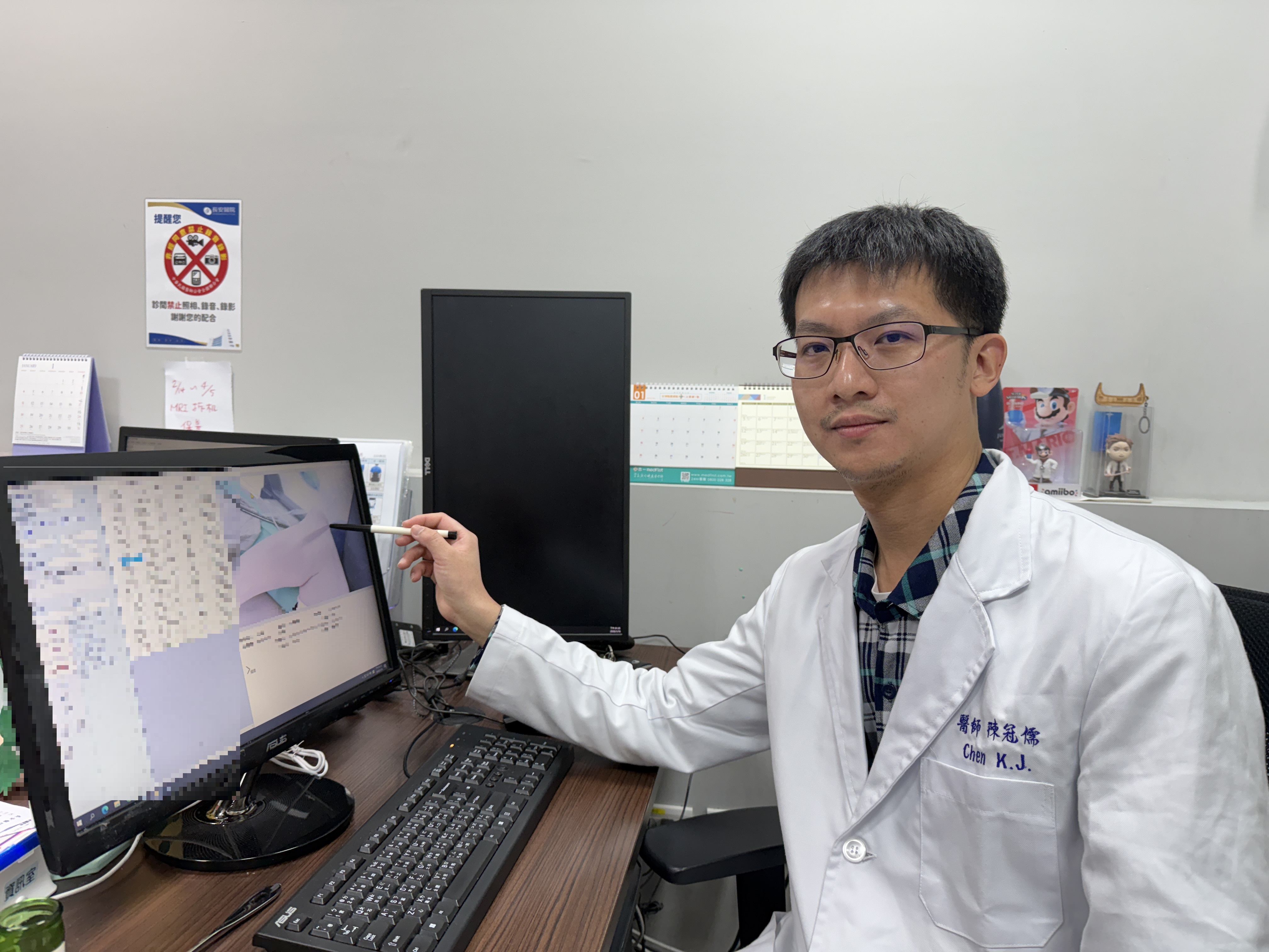 5旬男痛風石壓神經釀手麻！微創手術清石助好眠 醫：4狀況及早治