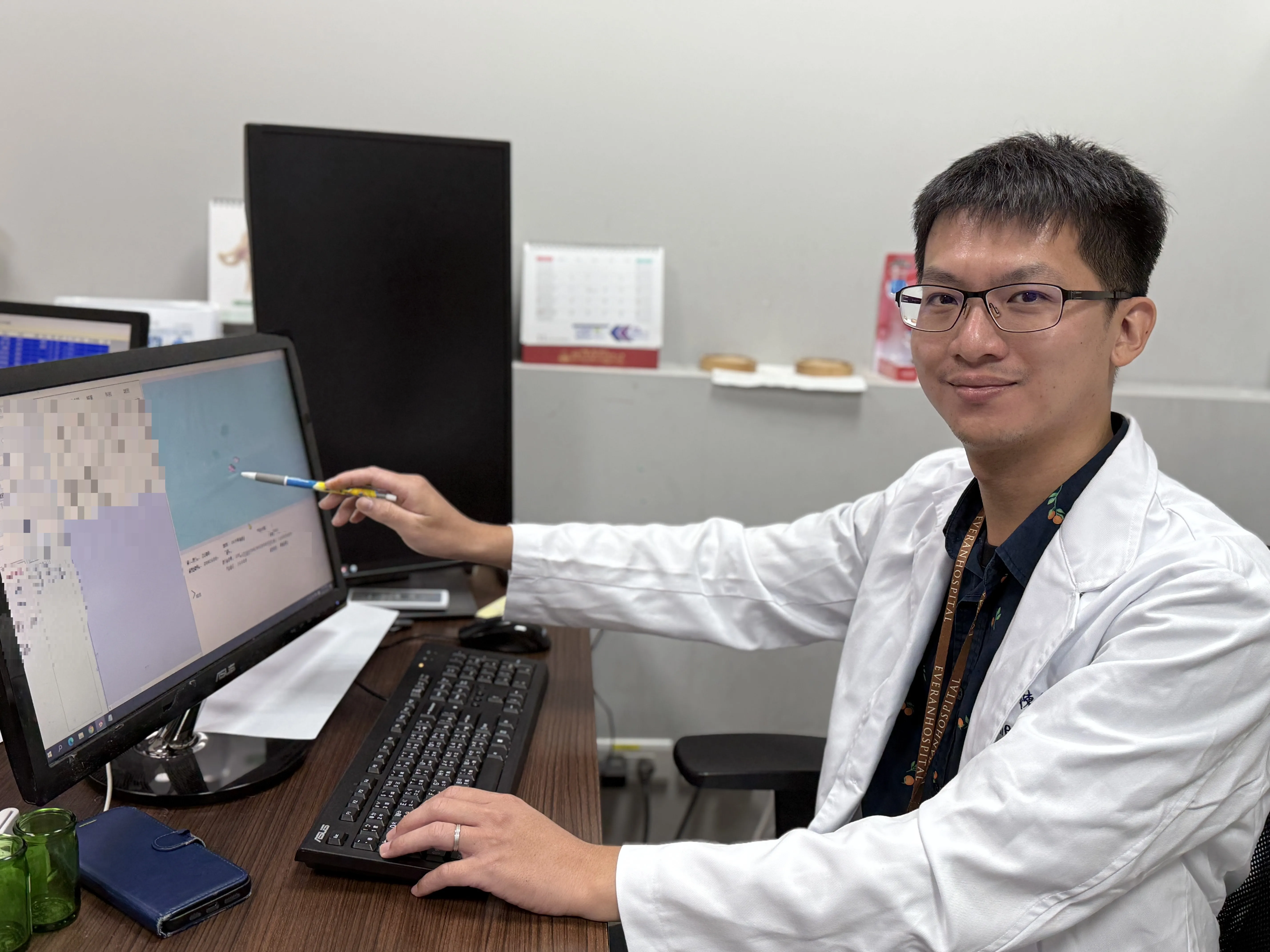 竹科工程師敲鍵盤卡卡 微創超音波刀清痛風石解困！