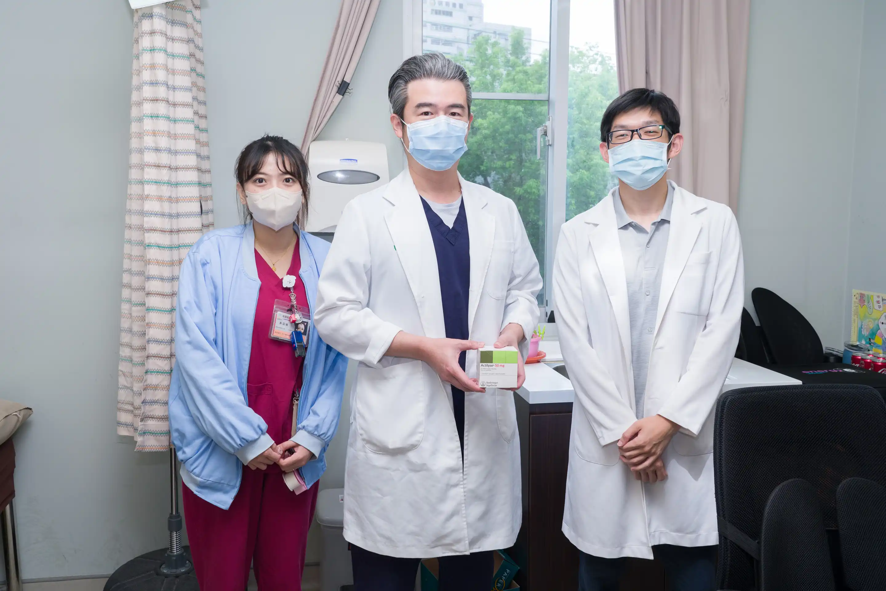 眼歪嘴斜單側無力 47歲壯男突發中風！醫護協力急通血栓 保住一家之主的行動能力